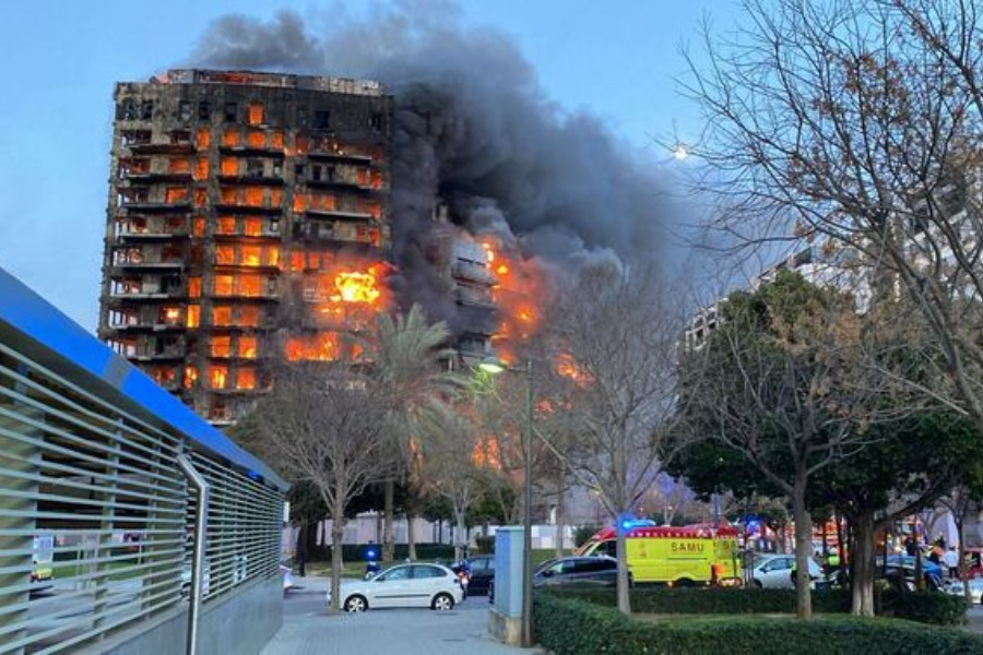 14层住宅发生火灾致10死15伤！西班牙警方公布初步调查结果